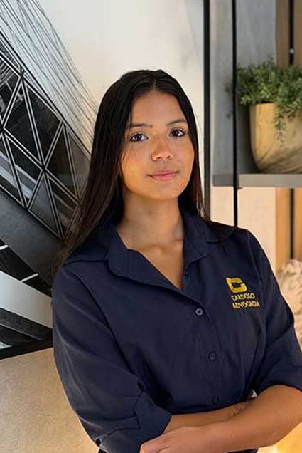 Giulia Oliveira, equipe da Cardoso Advocacia